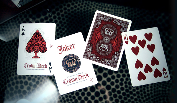 CROWN DECK luxury 3色 The Blue Crown: “The Crown Deck: Luxury Edition” | PLAYING CARDS +
