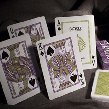 Bicycle_Peacock_Playing_Cards