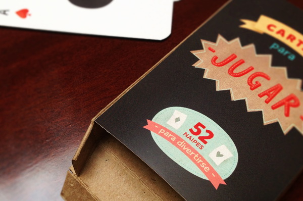 Playing_cards_by_Natalia_Bedoya_box