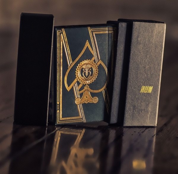 Run-Playing-Cards-by-Jason-Brumbalow-Tuck-Case
