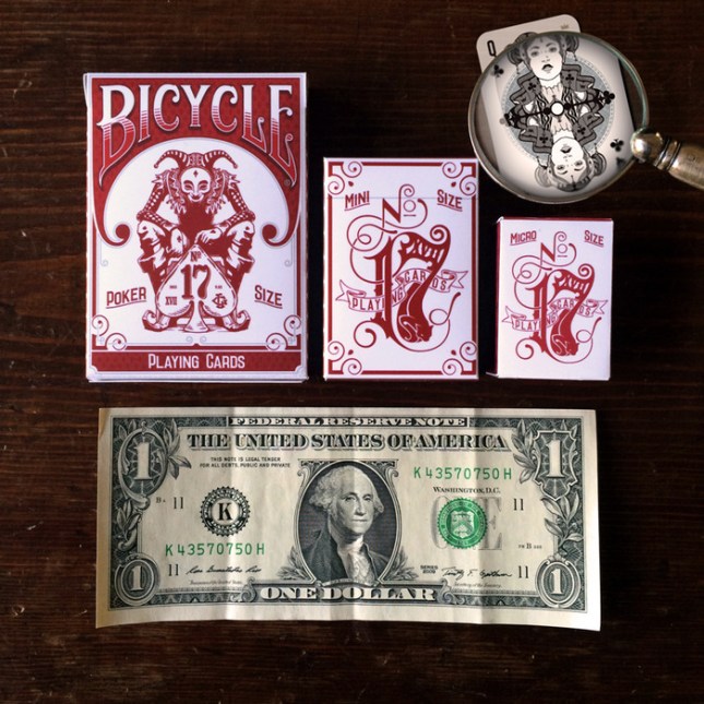 No.17-Playing-Cards-by-Lorenzo-Gaggiotti-Boxes